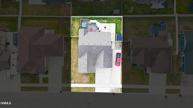 2805 25th St W, Williston, ND 58801 - photo 5