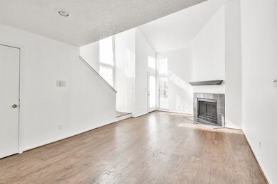Beautiful apartment with fireplace and a great ope