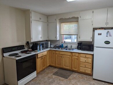 411 Fulton St, Fredericksburg, TX 78624 - photo 5