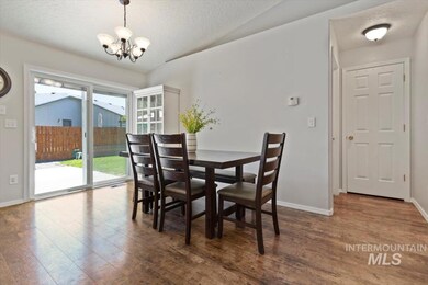 851 W Edwards Ave, Nampa, ID 83686 - photo 7