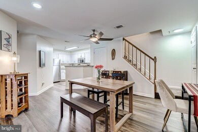 Quaker Hill Community unit 3, Alexandria, VA 22314 - photo 6