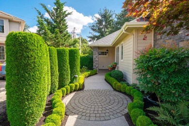 525-Castle-Glen-Ln-N-5