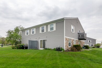 1077 Glouchester Harbor unit 1204, Schaumburg, IL 60193 - photo 3