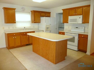Eat In Kitchen.