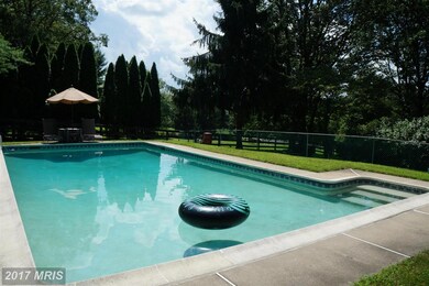 18100 Airmont Rd, Round Hill, VA 20141 - photo 3