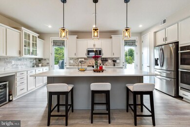 18267 Summit Pointe Dr, Dumfries, VA 22026 - photo 2