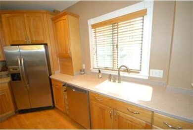 43 Bartlet St, Andover, MA 01810 - photo 2