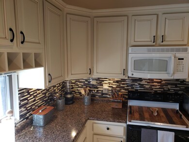 111 Coburn Ave unit U85D, Nashua, NH 03063 - photo 2