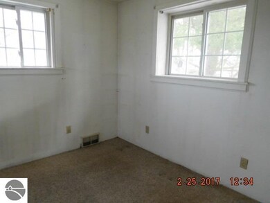 4248 W Lakeside Dr, West Branch, MI 48661 - photo 5