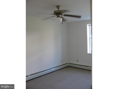 16 N 9th St unit 3, Emmaus, PA 18049 - photo 4