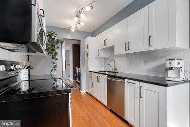 13957 Big Yankee Ln, Centreville, VA 20121 - photo 7