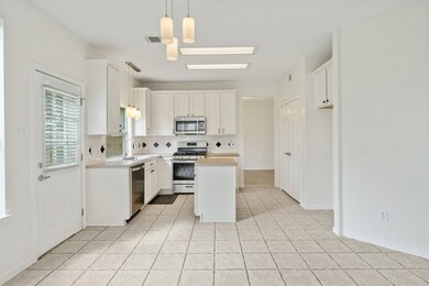 8910 Green Castle Way, Houston, TX 77095 - photo 5