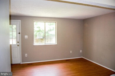 6025 Rowanberry Dr, Elkridge, MD 21075 - photo 4