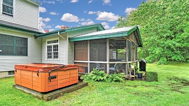 Back Yard & Hot Tub