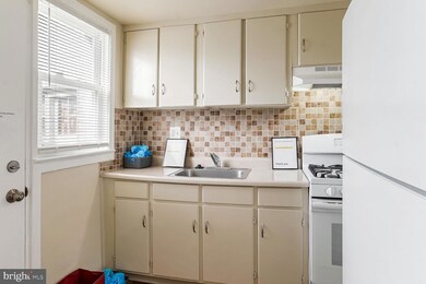 3805 28th Ave unit 12, Temple Hills, MD 20748 - photo 7