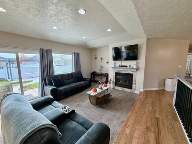 1137 W 2500 S, Syracuse, UT 84075 - photo 7