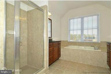 42313 Magistrate Ct, Chantilly, VA 20152 - photo 3