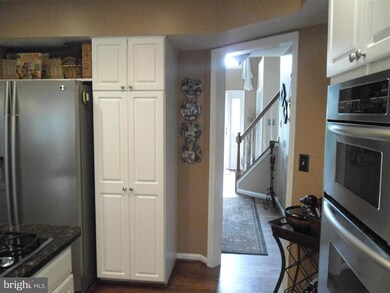 423 Hawkridge Ln, Sykesville, MD 21784 - photo 7