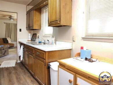 4212 SW 23rd St, Topeka, KS 66614 - photo 5