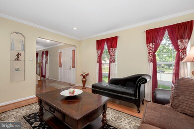 3123 Nestlewood Dr, Herndon, VA 20171 - photo 6