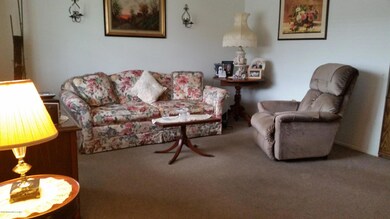 LIVINGROOM2OHIO