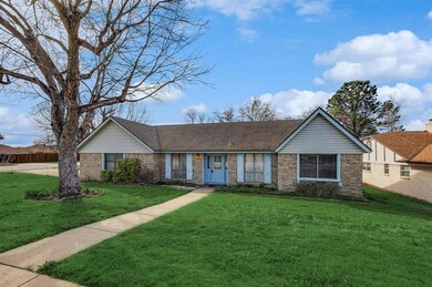 2805 Downing Ct, Bedford, TX 76021 - photo 2