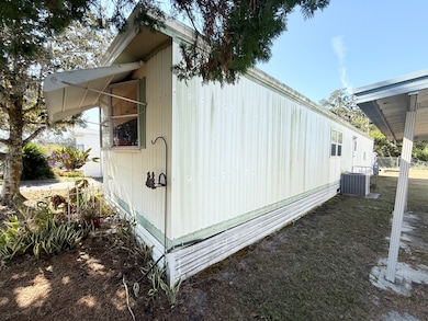 11732 Susan Halasz Ln, Thonotosassa, FL 33592 - photo 3