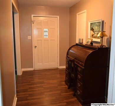 113 Sherwood Dr, Rainbow City, AL 35906 - photo 2