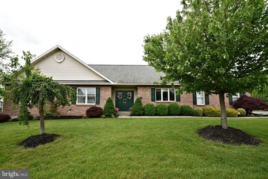 105 Martin Ln, Douglassville, PA 19518 - photo 2