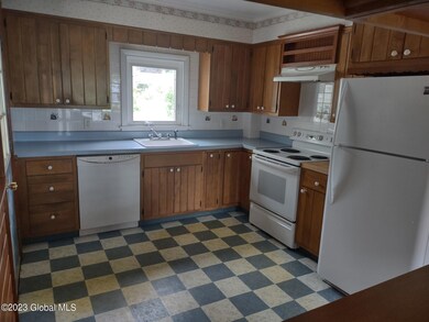 107 Mckinley Ave, Johnstown, NY 12095 - photo 6