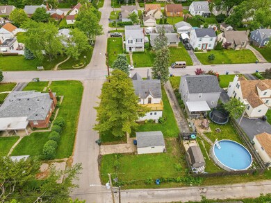 123 Letchworth Avenue-18