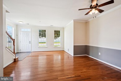 15551 John Diskin Cir, Woodbridge, VA 22191 - photo 5