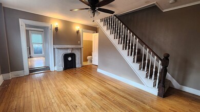 42 S Main St unit Right, Uxbridge, MA 01569 - photo 3