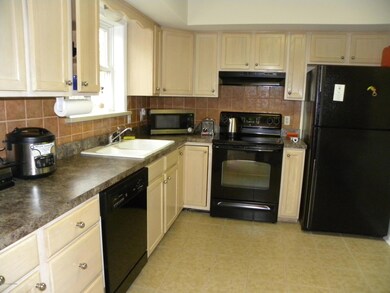 139 Clover Ln, Stroud Township, PA 18301 - photo 6