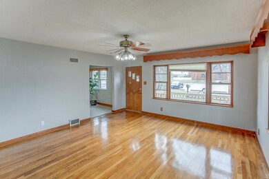 411 E Perry St, Maryville, IL 62062 - photo 4