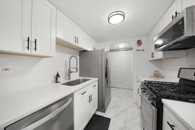 7920 Woodglen Ln unit 207, Downers Grove, IL 60516 - photo 3