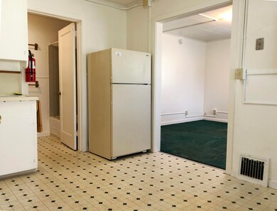 3905 Iowa Dr unit 4, Anchorage, AK 99517 - photo 2