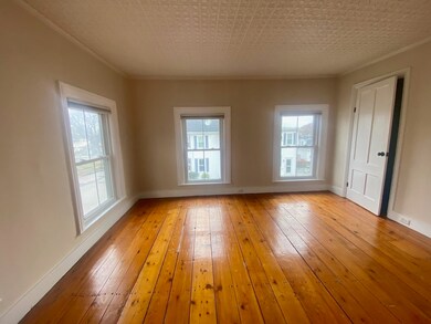 35 Broad St unit 3, Newburyport, MA 01950 - photo 2