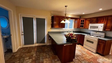 344 N 9th Ave, Manville, NJ 08835 - photo 7