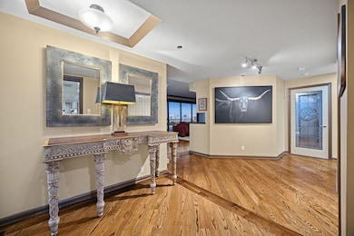 The Bristol unit 904, Houston, TX 77056 - photo 2