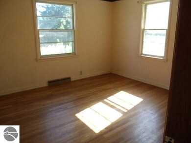 514 W Main St, Hale, MI 48739 - photo 6