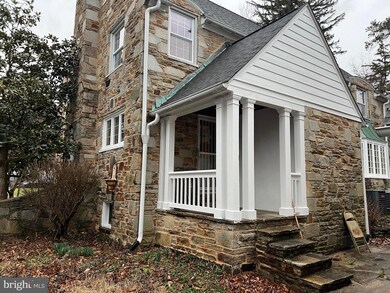 513 N Chapel Gate Ln, Baltimore, MD 21229 - photo 2