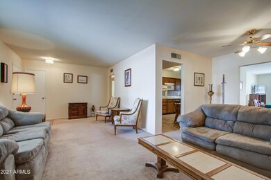004_Living Room