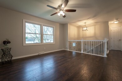 256 Walnut Ln, Crown Point, IN 46307 - photo 2