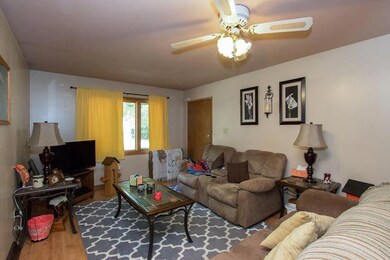 4606 & 4608 Valdez Dr, Des Moines, IA 50310 - photo 4