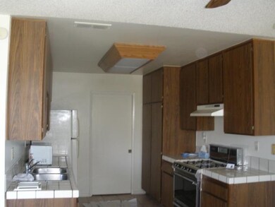 4220 Vista Del Rio Way unit 4, Oceanside, CA 92057 - photo 5