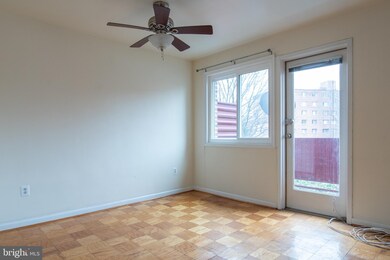 The Lancaster unit 215, Arlington, VA 22204 - photo 4