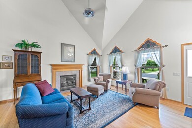 2767 Sunflower Dr, Fitchburg, WI 53711 - photo 3