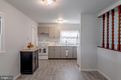 9 Bloomfield Ln, Willingboro, NJ 08046 - photo 7