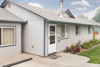 3423 SW Quartz Ave, Redmond, OR 97756 - photo 2